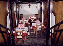 Comedor con decoración típica de la región 