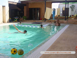 Patio interior con piscina 
